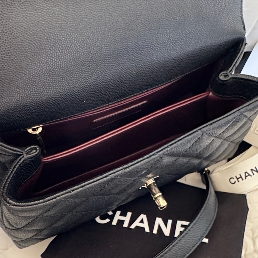 Chanel Coco Handle 22P Small Black Caviar Leather Gold HW Full Set NIB - Picture 6 of 13